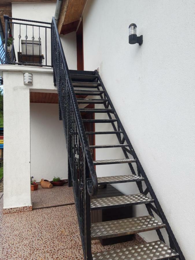 Colt De Rai - Camera De Inchiriat Resita Esterno foto